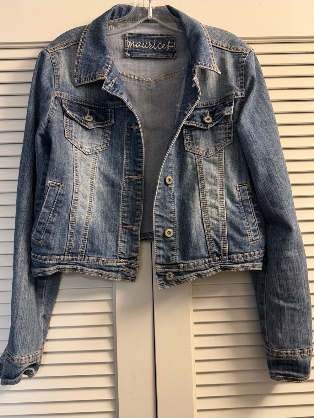 Maurices Light Denim Jacket in Faded Blue cropped size M